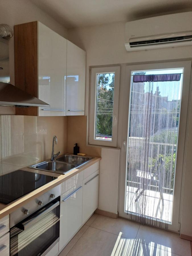 Yulia Apartman Pula Exteriér fotografie